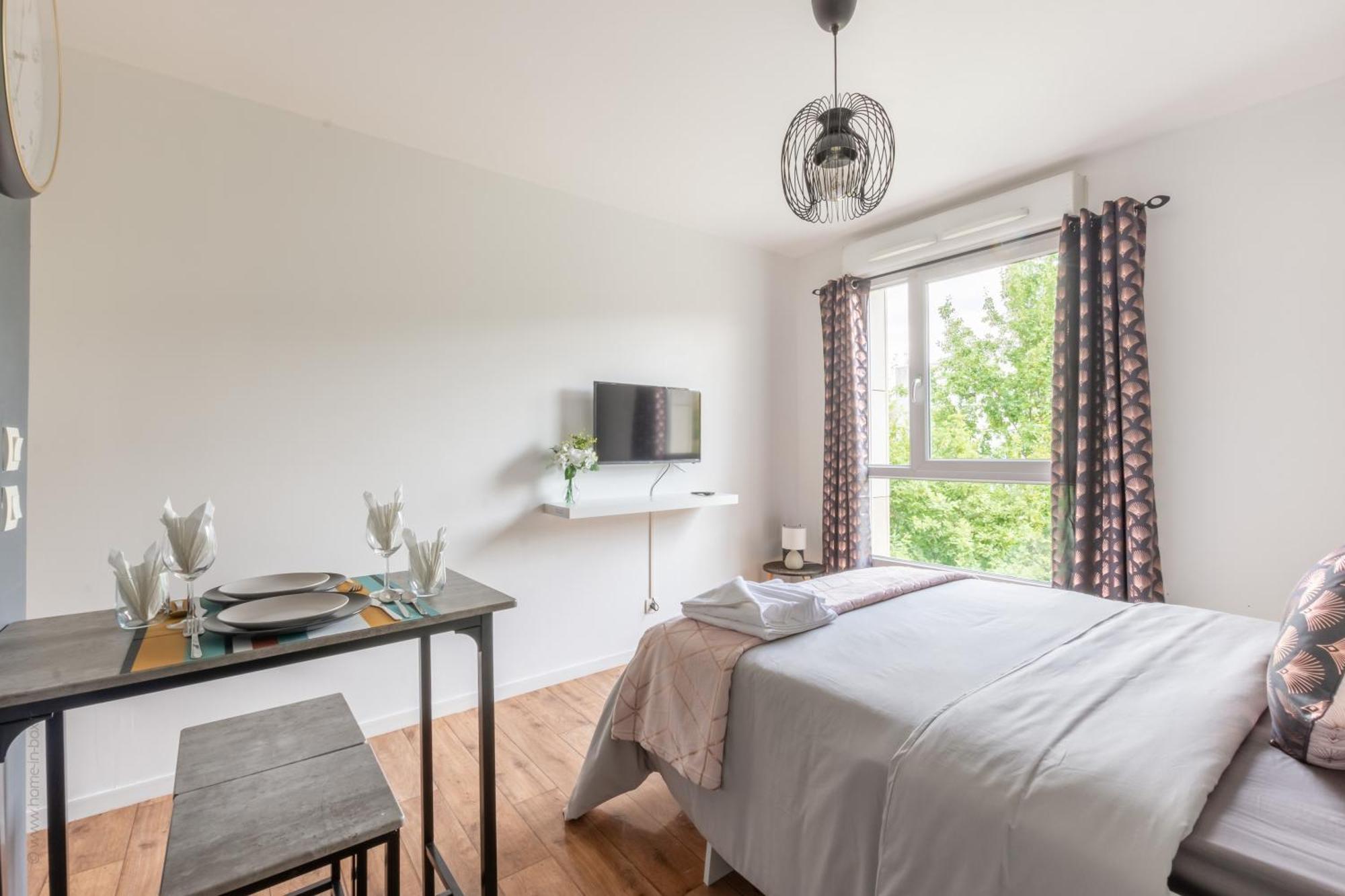 Neuvaroom Montévrain Exteriör bild