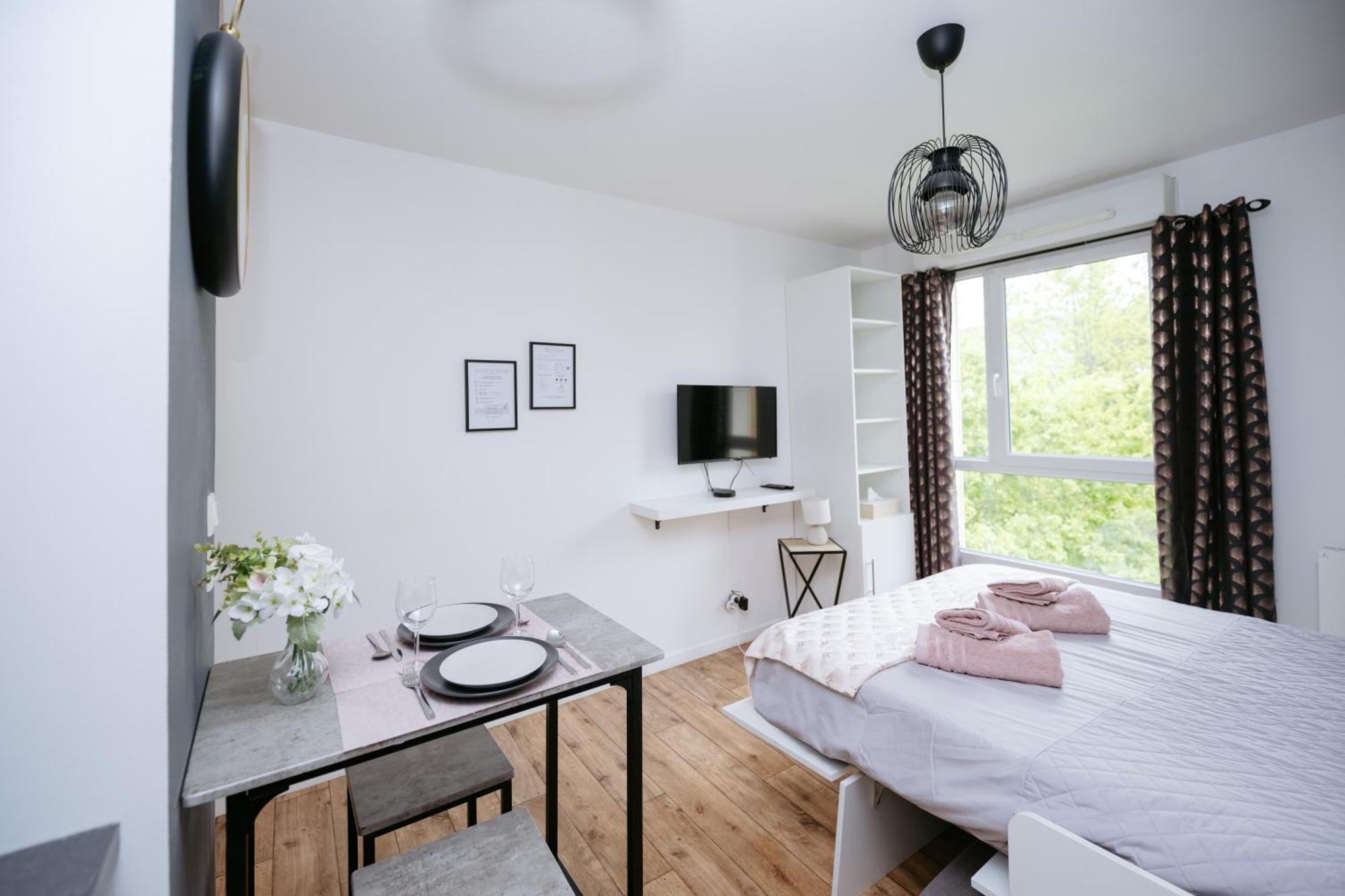 Neuvaroom Montévrain Exteriör bild